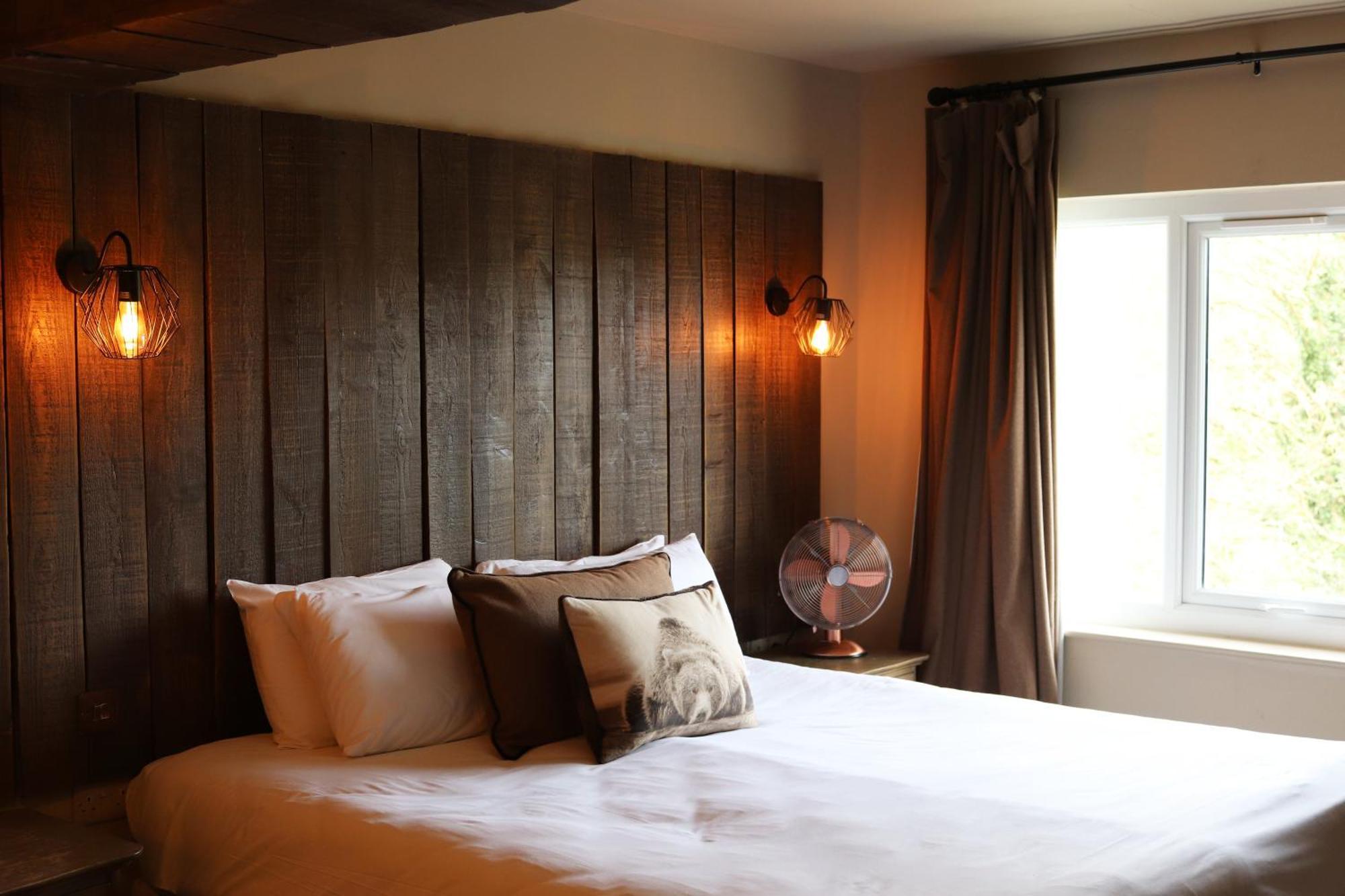 Shillingford Bridge Hotel Wallingford Bagian luar foto