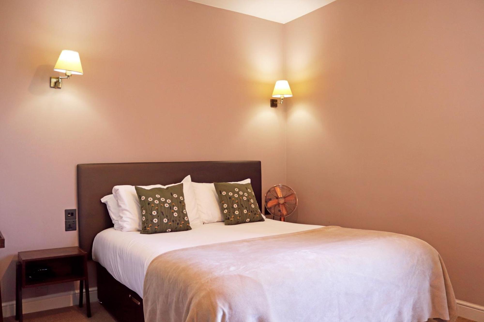 Shillingford Bridge Hotel Wallingford Bagian luar foto