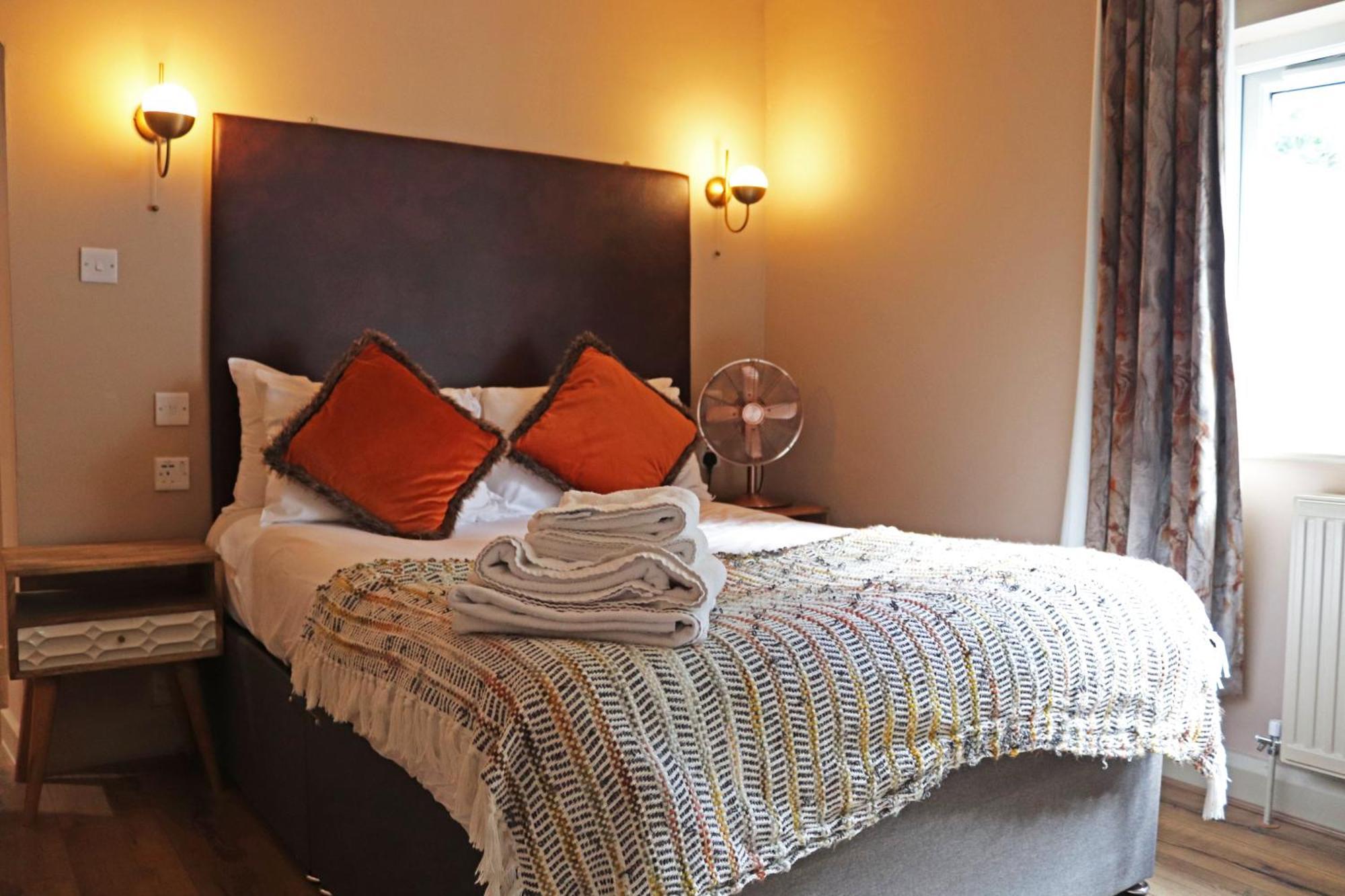 Shillingford Bridge Hotel Wallingford Bagian luar foto
