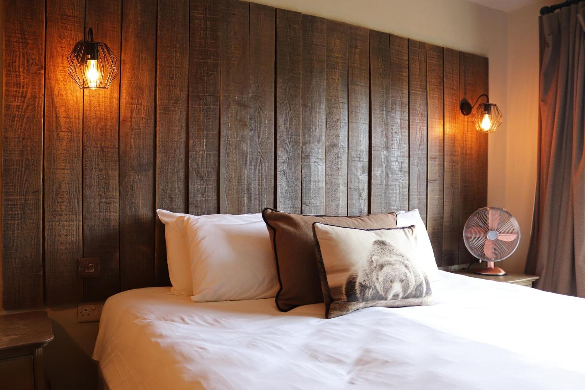 Shillingford Bridge Hotel Wallingford Bagian luar foto
